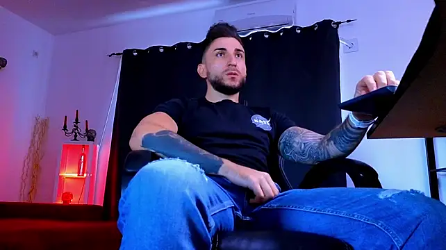 دردشة MightyAaron66 الجنسية المباشرة