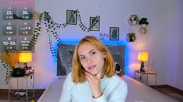 DellaRows élő XXX-chatje
