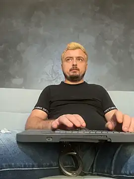 Chat XXX ao vivo de CLOUDYMarkWayne