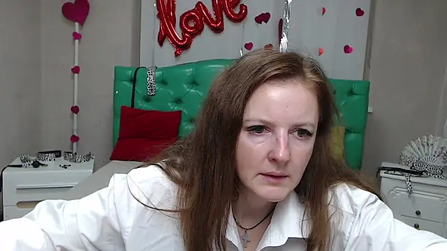 XXX chat uživo modela MeganPirs