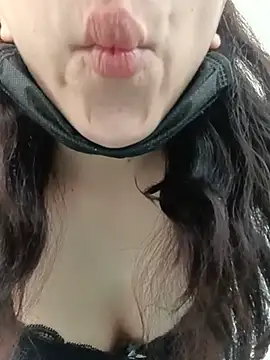 HazelCharm's Live XXX Chat