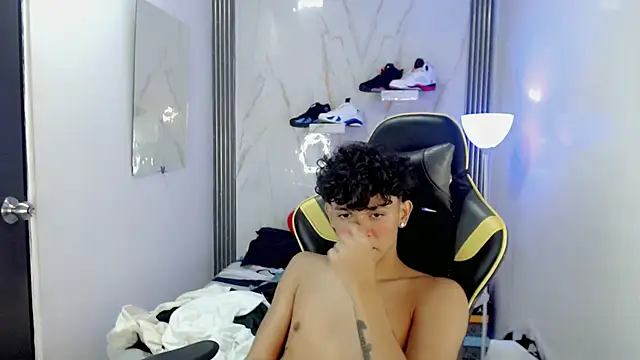XXX chat uživo modela FUNNY_DICK_