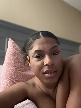 Chatroom XXX en direct de CandyLuxxxx