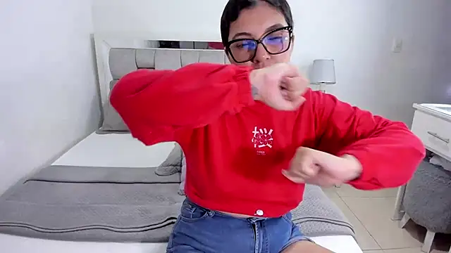 Camilaa_buenoのライブXXXチャット