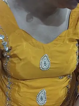 cutee_bhabhi 现场XXX聊天