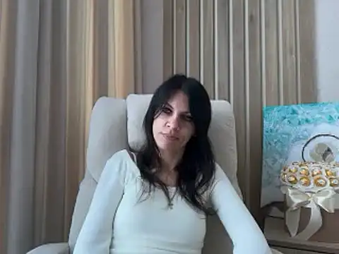 InjaAtHome live XXX chat
