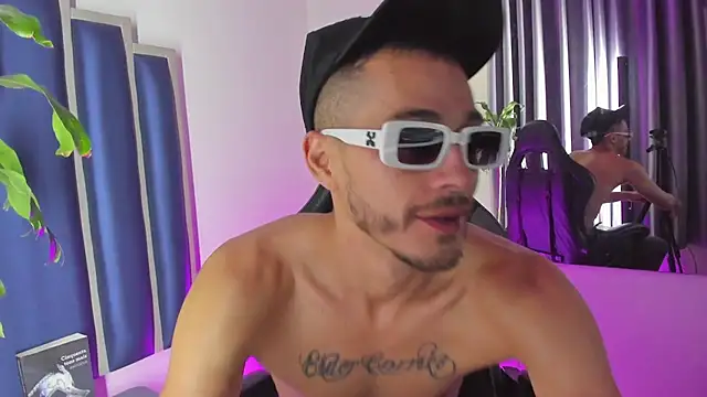 Czat XXX na żywo – Damiam_23