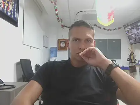 Webkamerová show militar98Y15