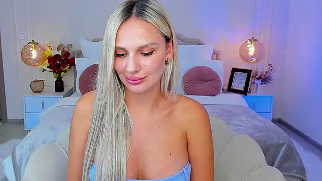Онлайн чат XXX MissLoou