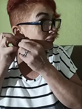 Alissa55552111 现场XXX聊天