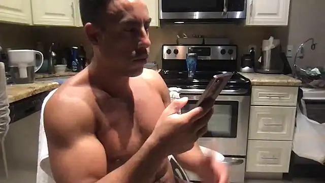 BigGuyMuscle Live XXX-chat