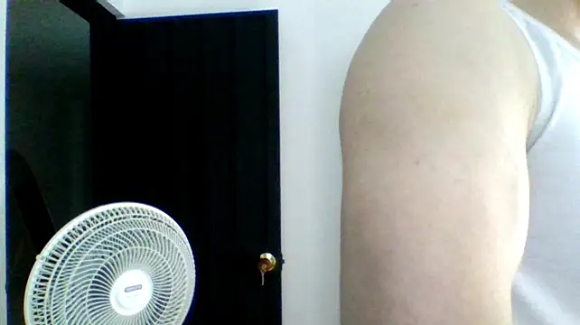 Kenner_fox77 Live XXX-Chat