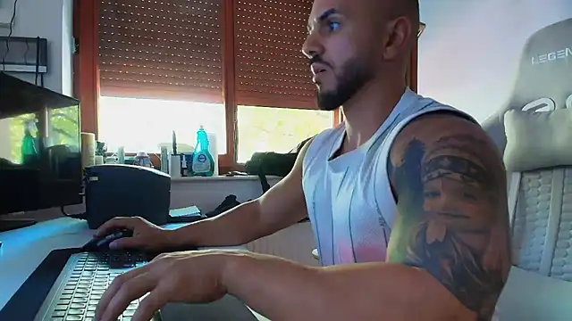 XXX chat uživo modela supermanboy94