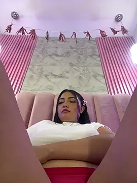 ArianaRougee: онлайн-секс-чат