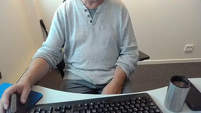Buggemann live XXX chat