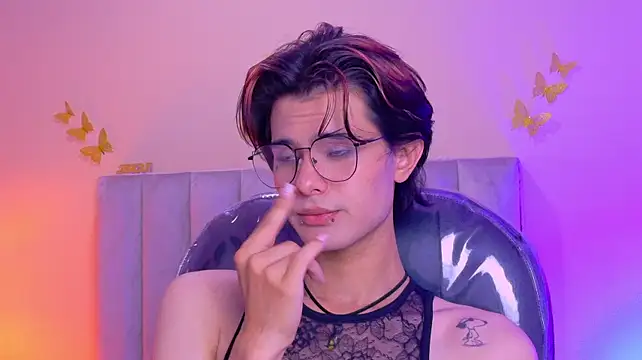 Derek_Sinn élő XXX-chatje