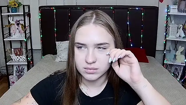 LauraHlot élő XXX-chatje