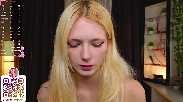 helly_hoff Chat XXX live