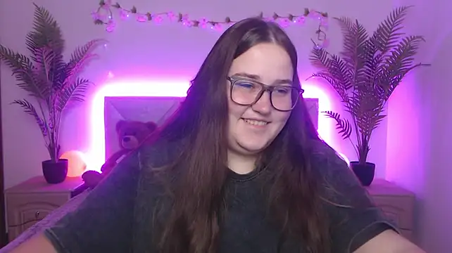 XX_Daniella_XX Adlı Modelin Canlı XXX Sohbeti