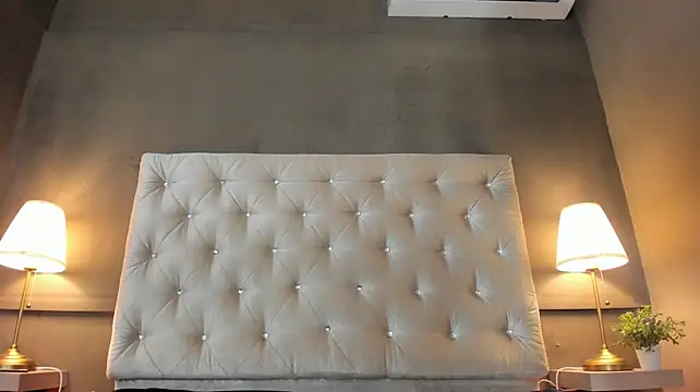 liahglow Adlı Modelin Canlı XXX Sohbeti