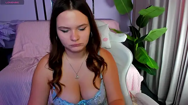 CutieChloee's Live XXX Chat