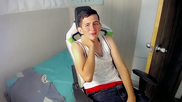 JaxBlue_ XXX чат на живо
