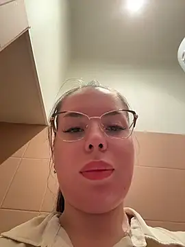 MeliMoon élő XXX-chatje