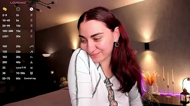 Chat XXX en directo de hannacheekss_