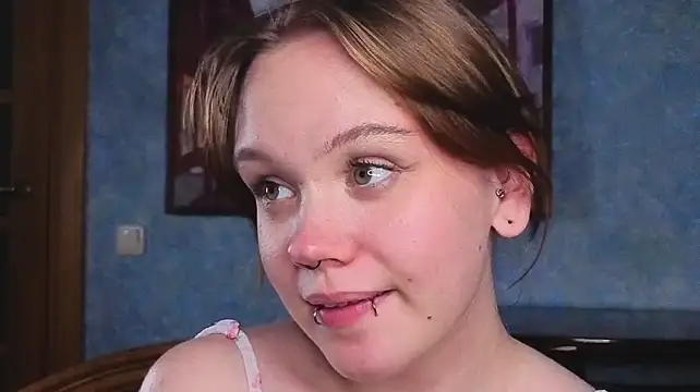 Živý XXX chat LeahAllsop