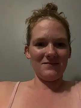 kaylababyluv's Live XXX Chat