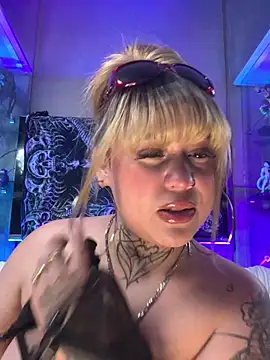 MIA_BLAZE22 live XXX chat
