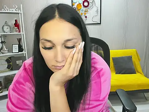 MiraBennett Chat XXX live