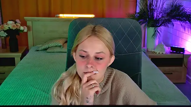 LiaDeyn élő XXX-chatje