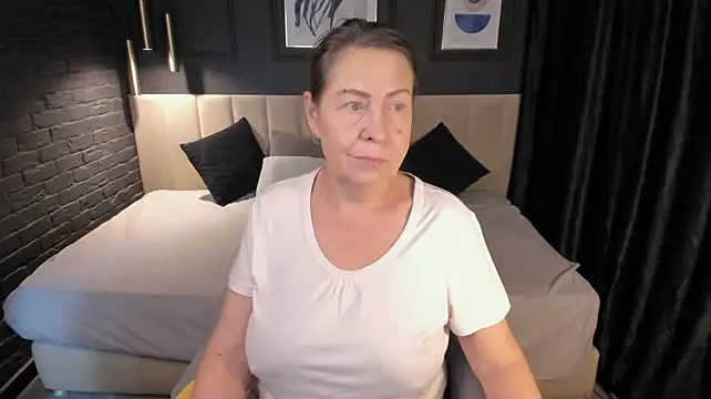 LindaPassionate élő XXX-chatje