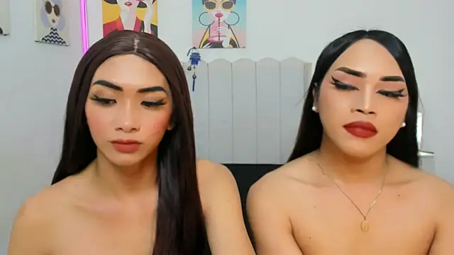 MirandaSterling élő XXX-chatje