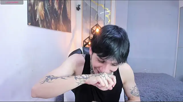 Cry_thereal XXX чат на живо