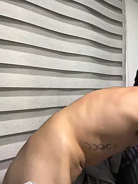 XXX chat uživo modela NikoStone_