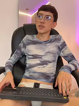 SweetDareX élő XXX-chatje