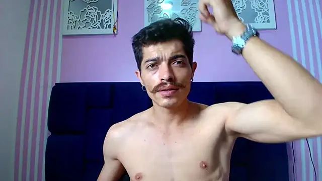 צ'אט XXX בשידור חי של taylor_Stele