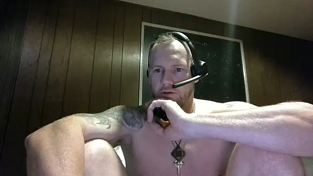 Chatroom XXX en direct de Freakslut007