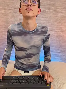 Chatroom XXX en direct de SweetDareX