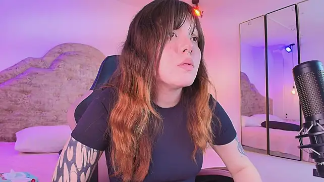 Czat XXX na żywo – Fluffy_Bubble21