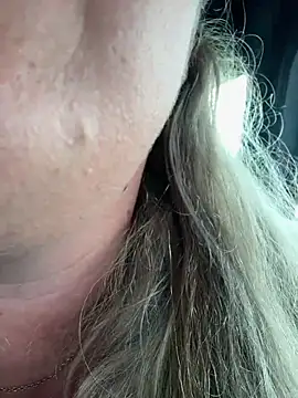 Jolina_Juice élő XXX-chatje