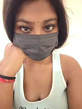 RAGNI-Love Chat XXX in diretta
