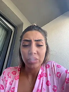 BonyBon29 Adlı Modelin Canlı XXX Sohbeti