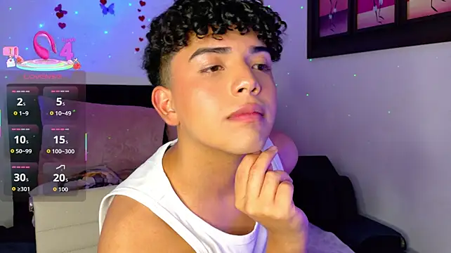 Kairoo_ live XXX chat