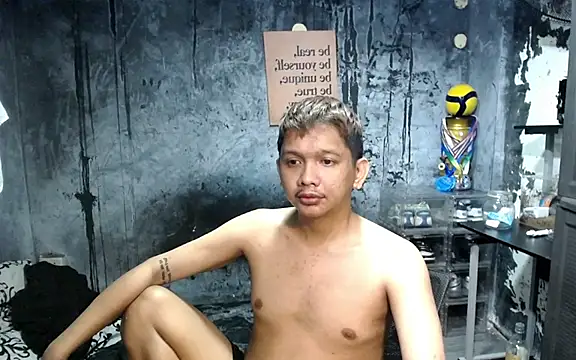 asianboi1111 Chat XXX in diretta
