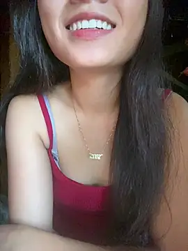 Emmi_cute9x's Live XXX Chat
