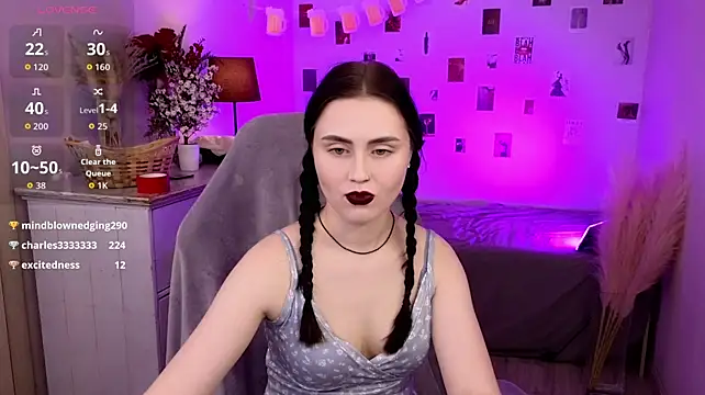 NoraLumi Adlı Modelin Canlı XXX Sohbeti