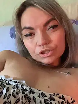 ElizavetaCream – Kamerová šou